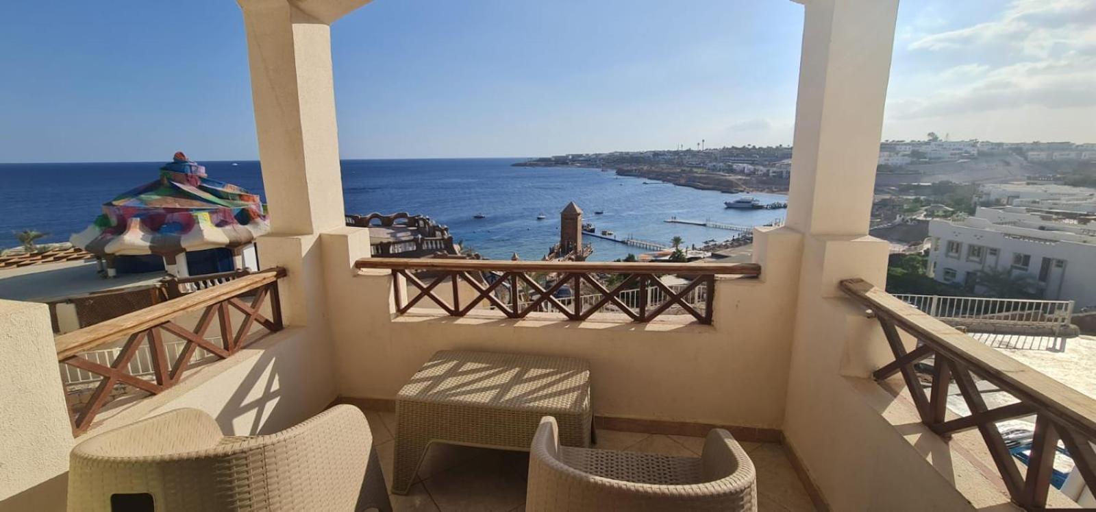 Hotel Sharks Bay Oasis & Butterfly Diving Center 4*
