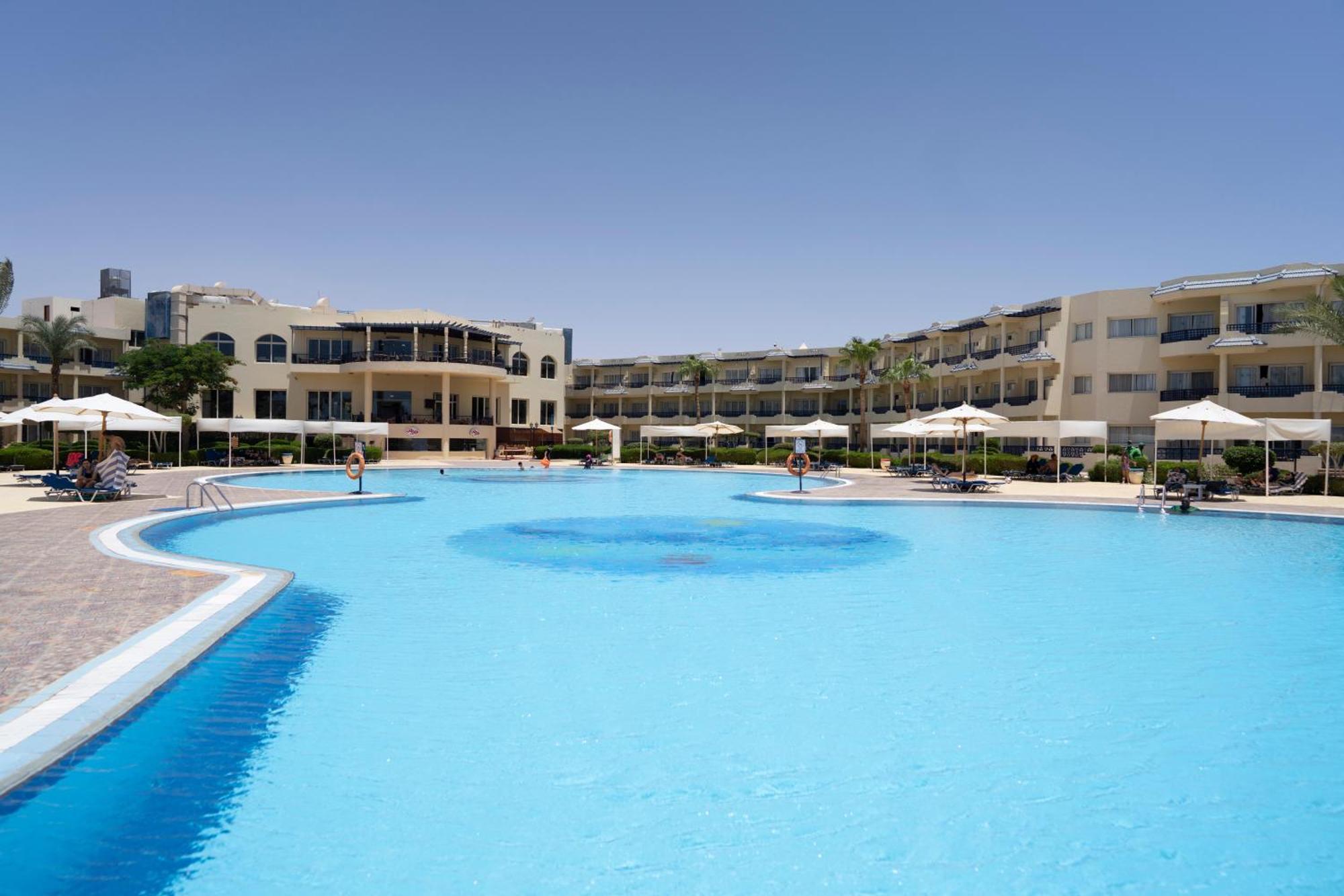 Grand Oasis Resort 4*