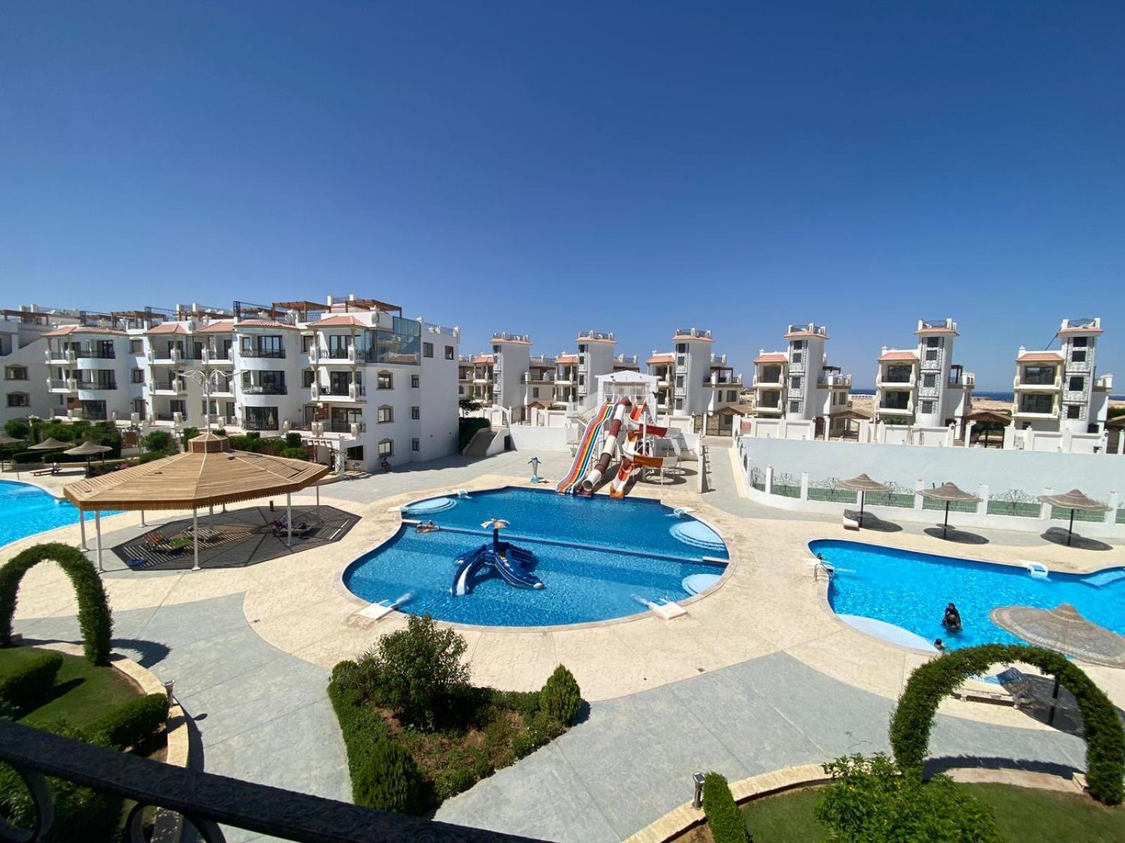 Hills Aqua Park Aparthotel