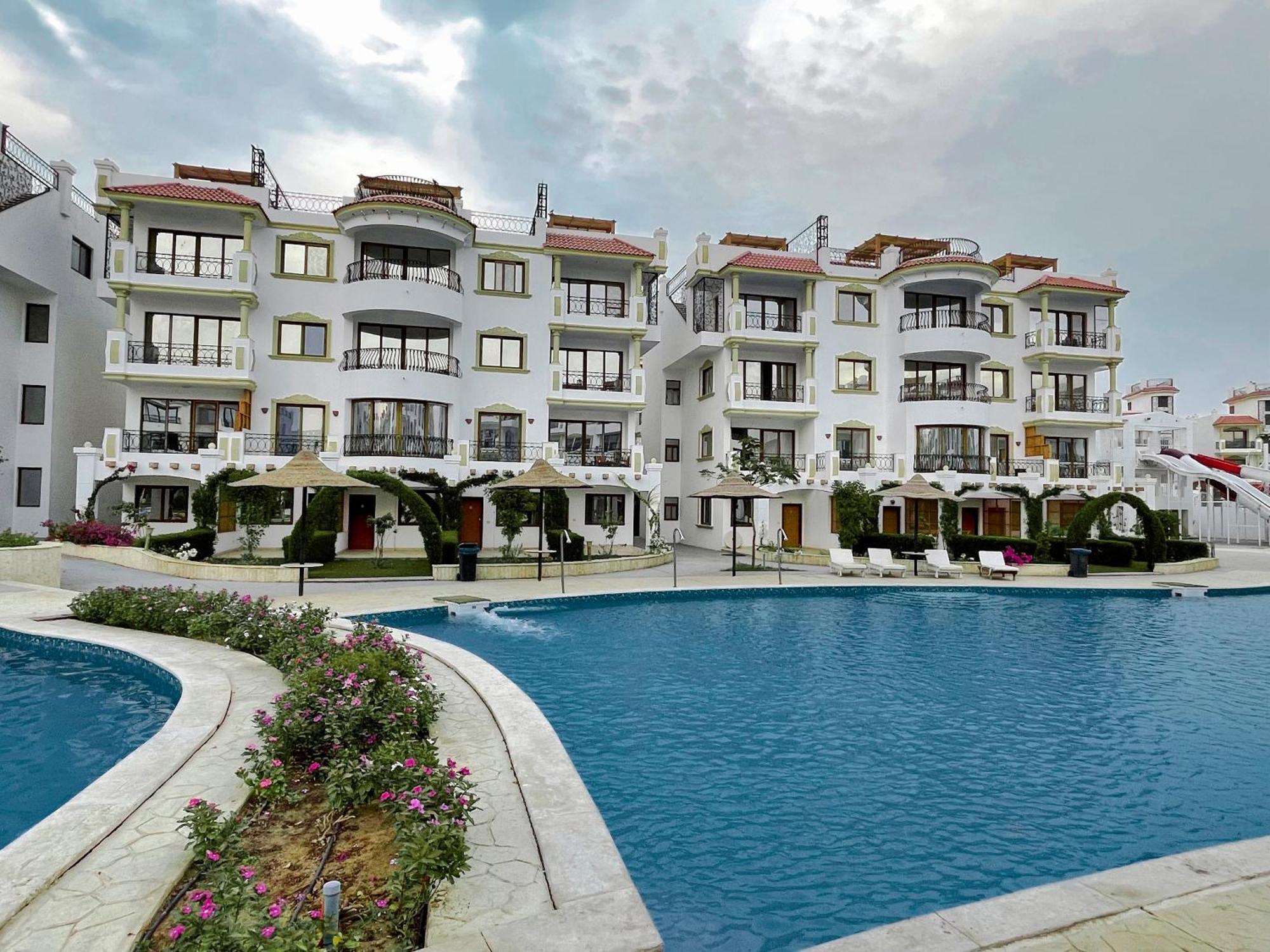 Hills Aqua Park *