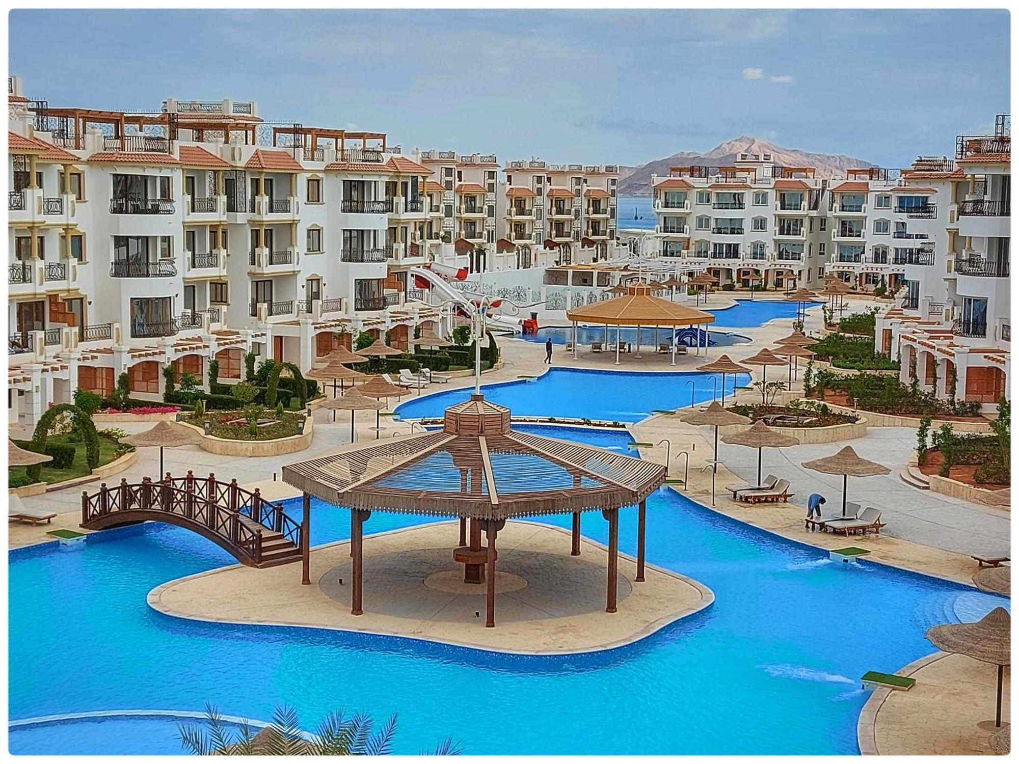 Hills Aqua Park