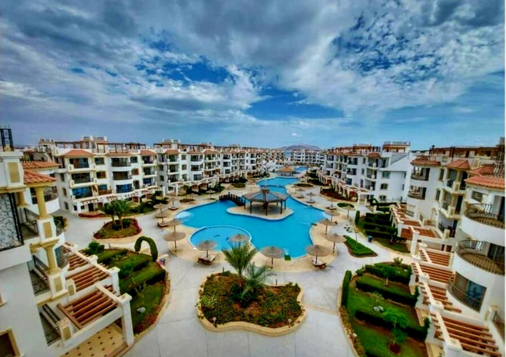 Hills Apartment *