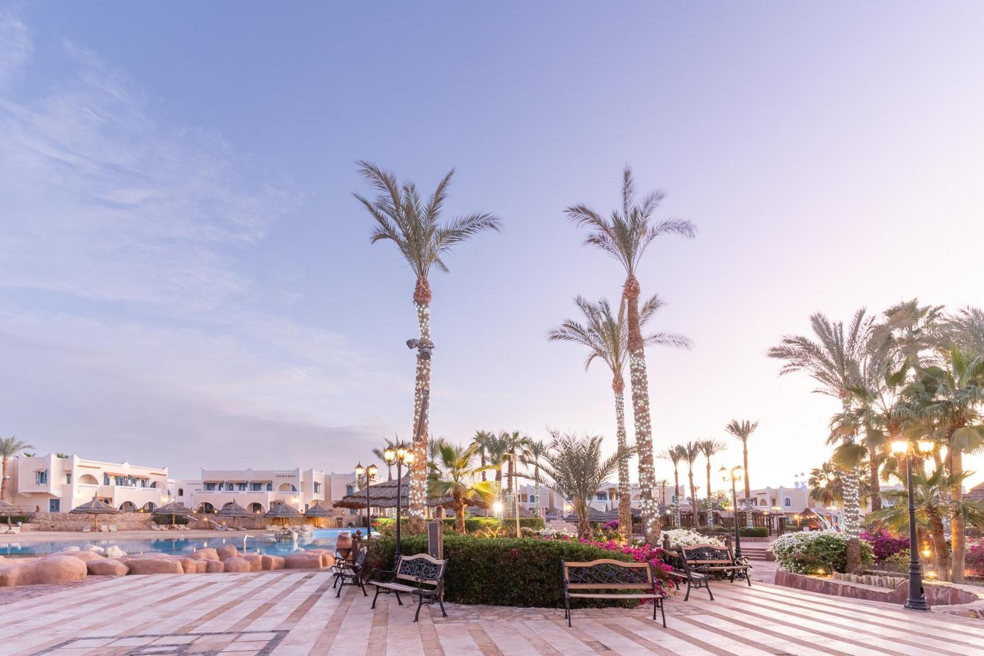 Club El Faraana Reef Resort 4*