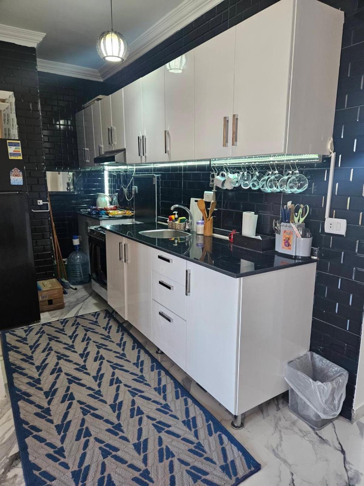 Two Bedroom At Sunny Lakes Apartamento *