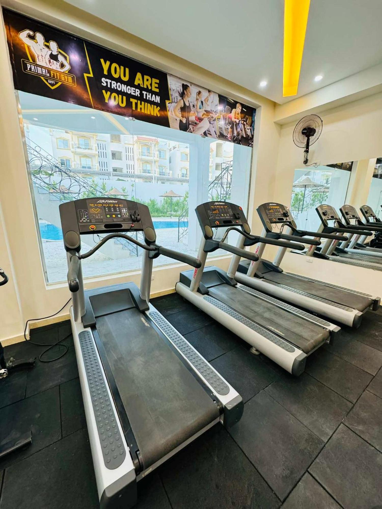 Cosy On The First Floor With Lovely Terrace And Personal Garden Area, Pool View And Free Access In Hills Apartment *