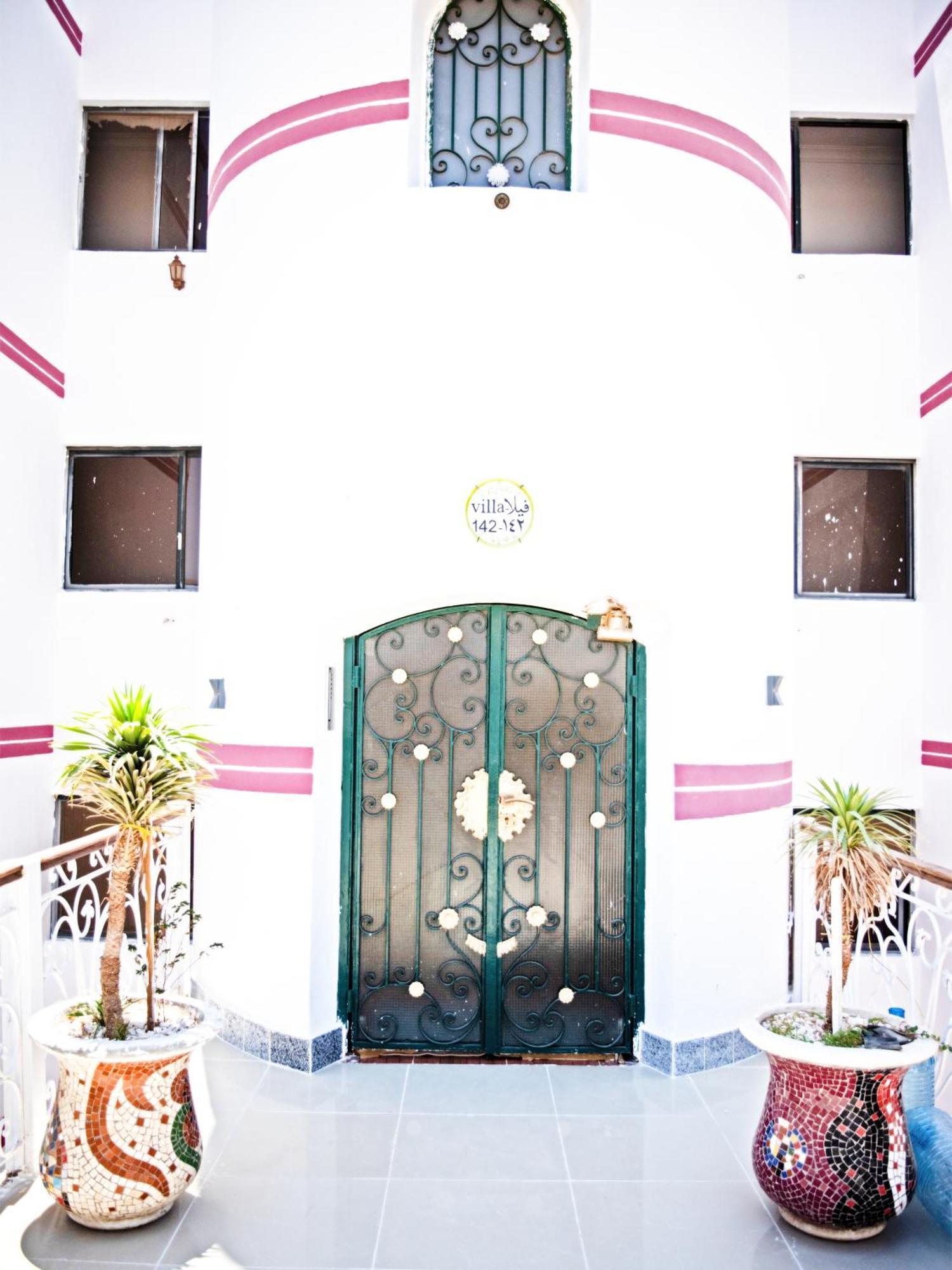 Apartment Travlis # Montazah Sea View *