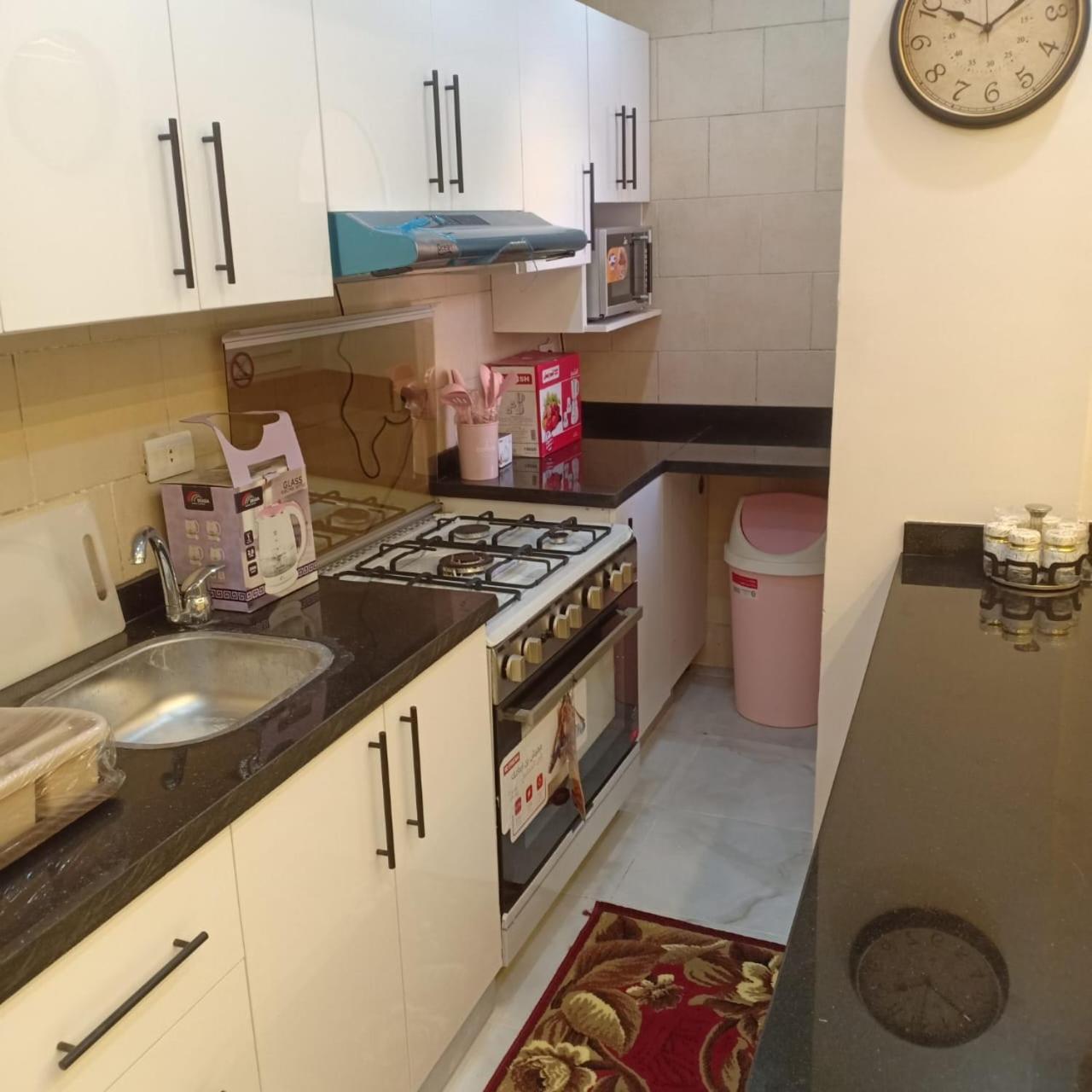 Oasis - Stunning 3 Bedroom Retreat Apartment