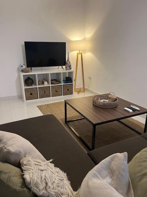 Amazing 2-bed Private With Shared Pools