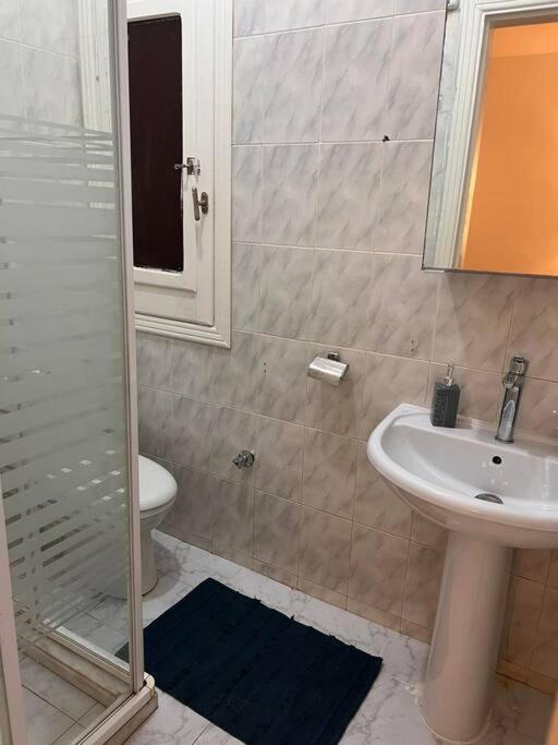 Apartment Amazing 2-bed Private With Shared Pools