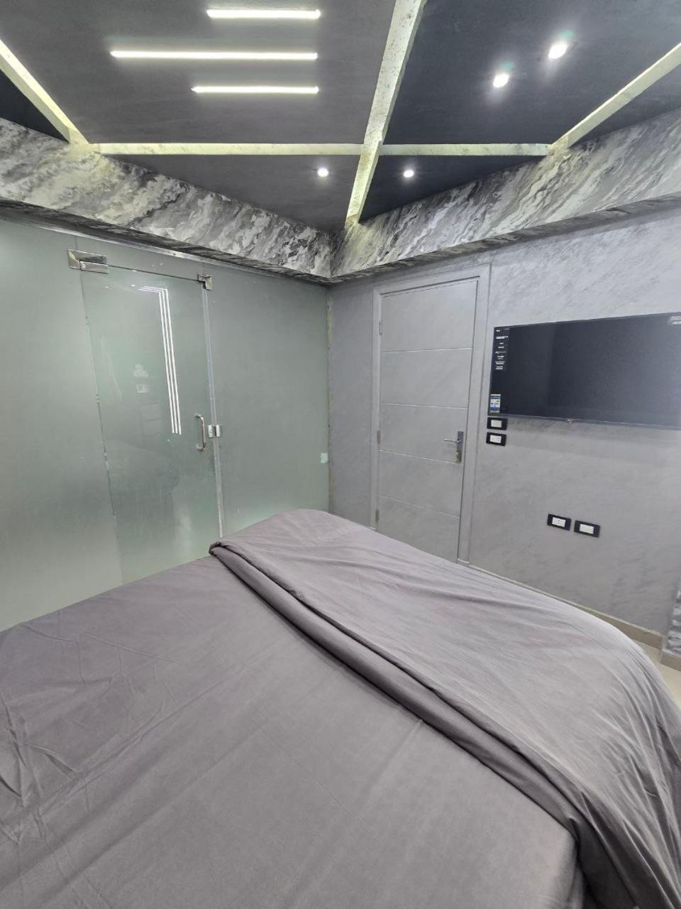 Apartment Chic 4 *