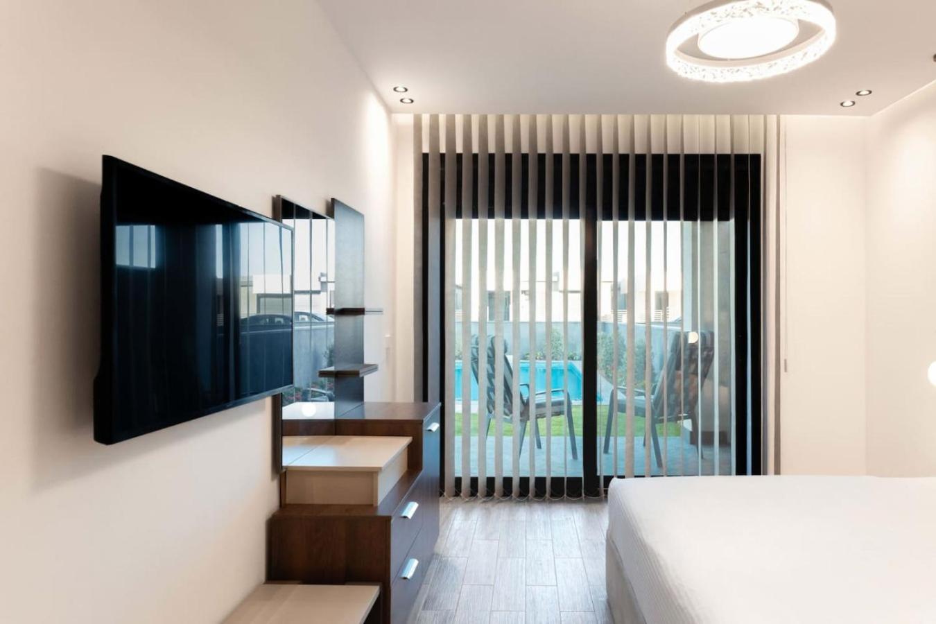 Villa Luxury At Royal Sunny *