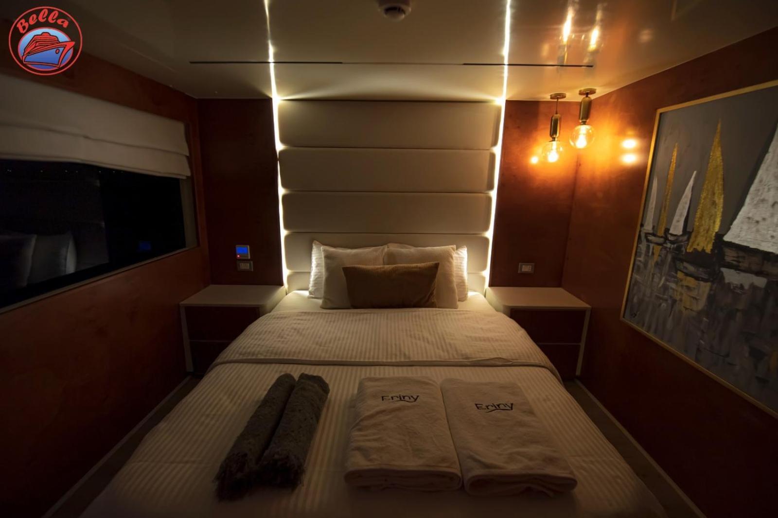 Botel Bella Liveaboard