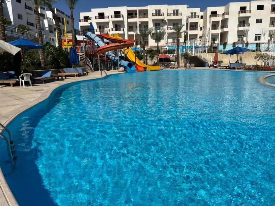 Jasmine Resort *
