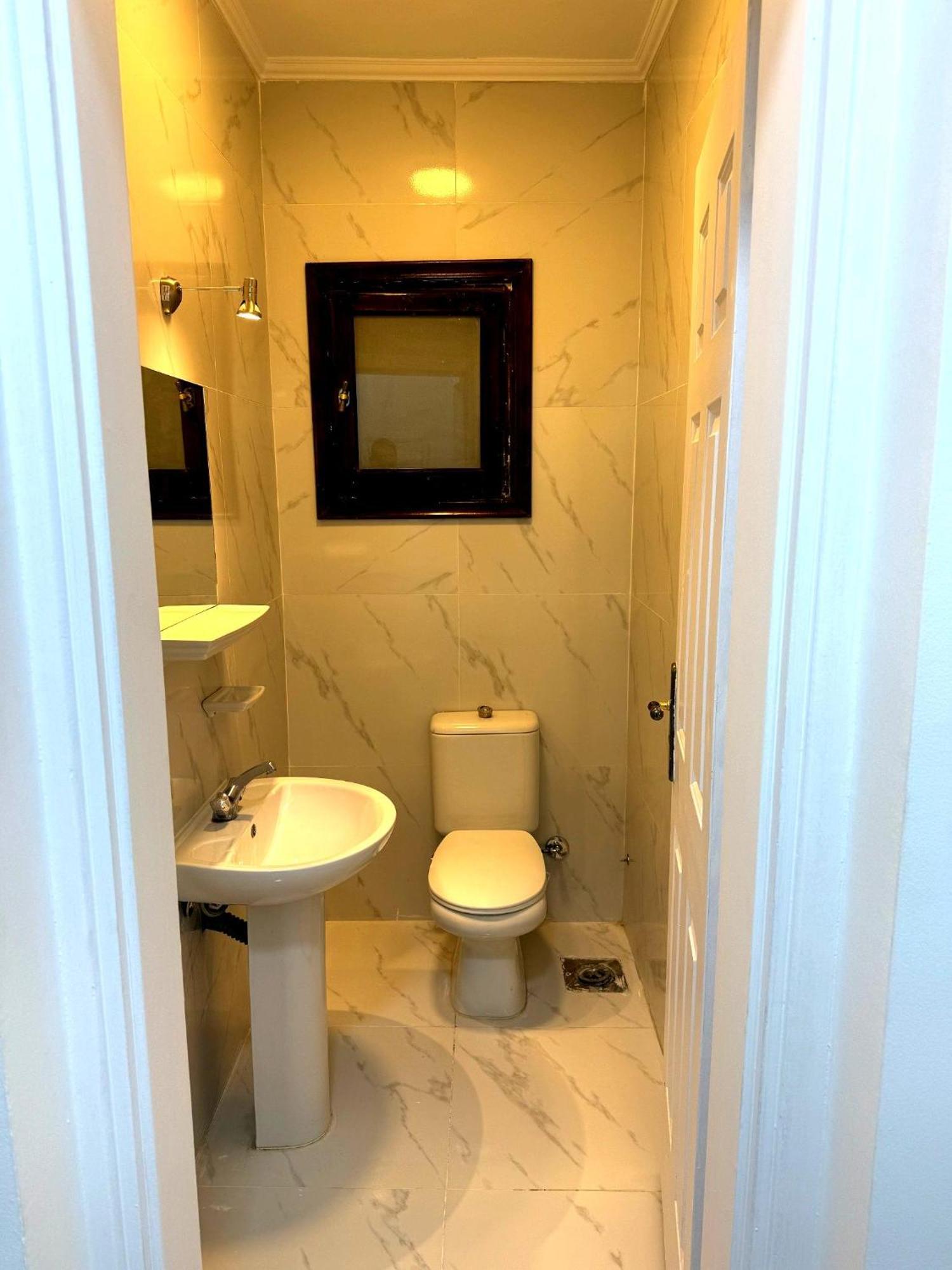 Spacious & Modern 3 Bedroom Well Located Delta Apartment