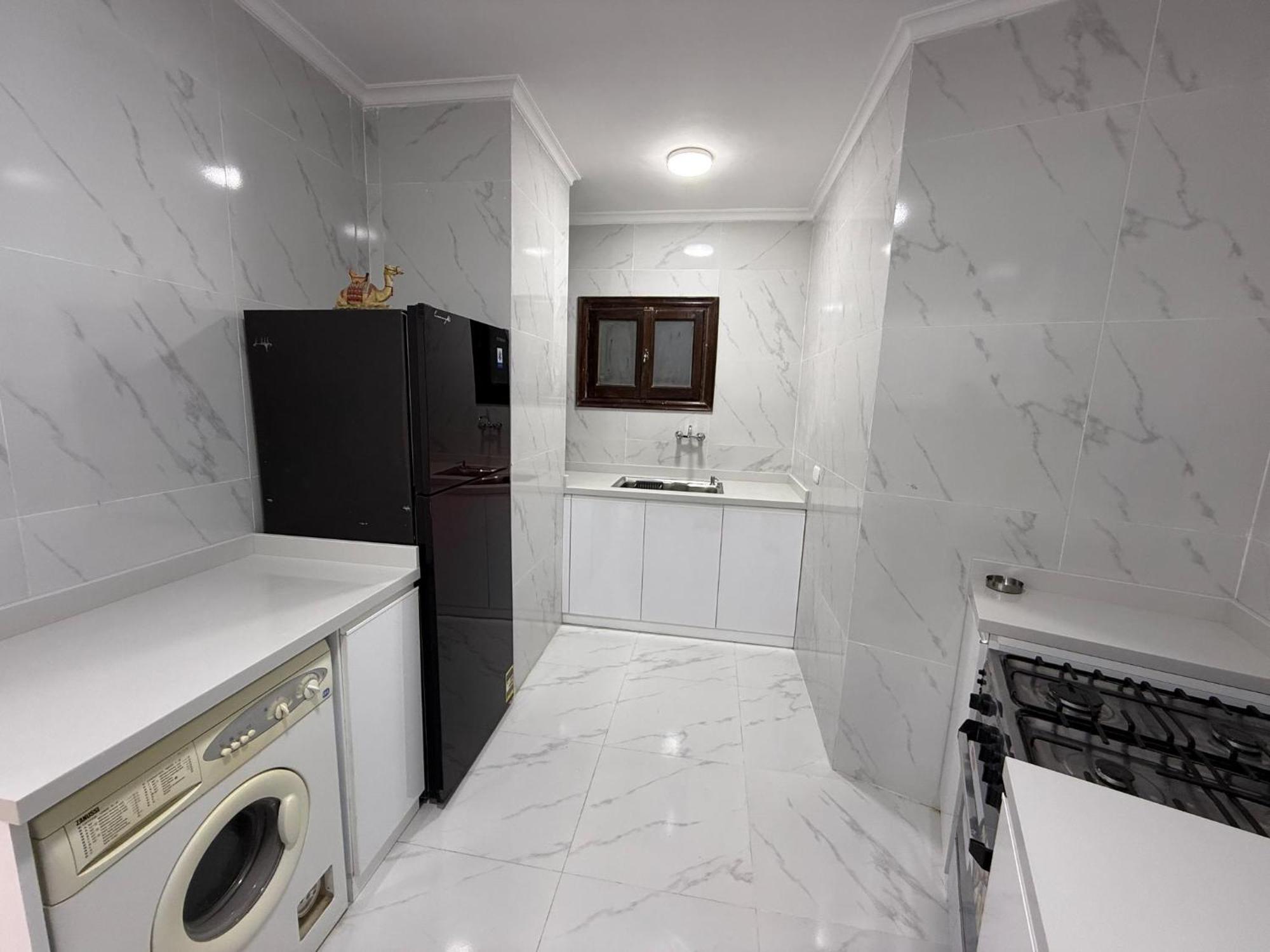 Spacious & Modern 3 Bedroom Well Located Delta
