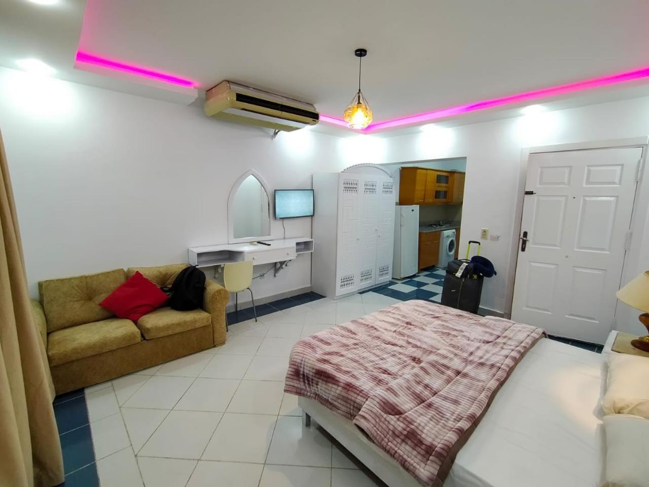 Apartment Delta 202-34 *