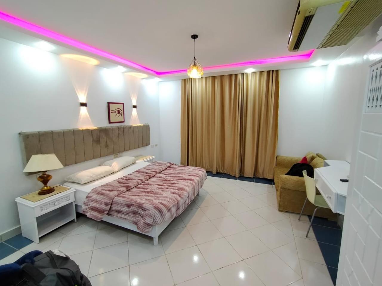 Delta 202-34 Apartment