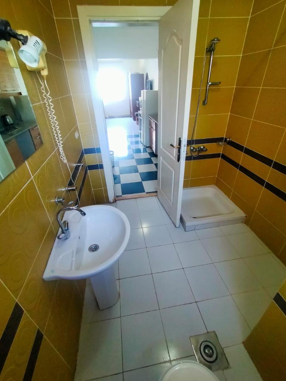Delta 202-34 Apartment *