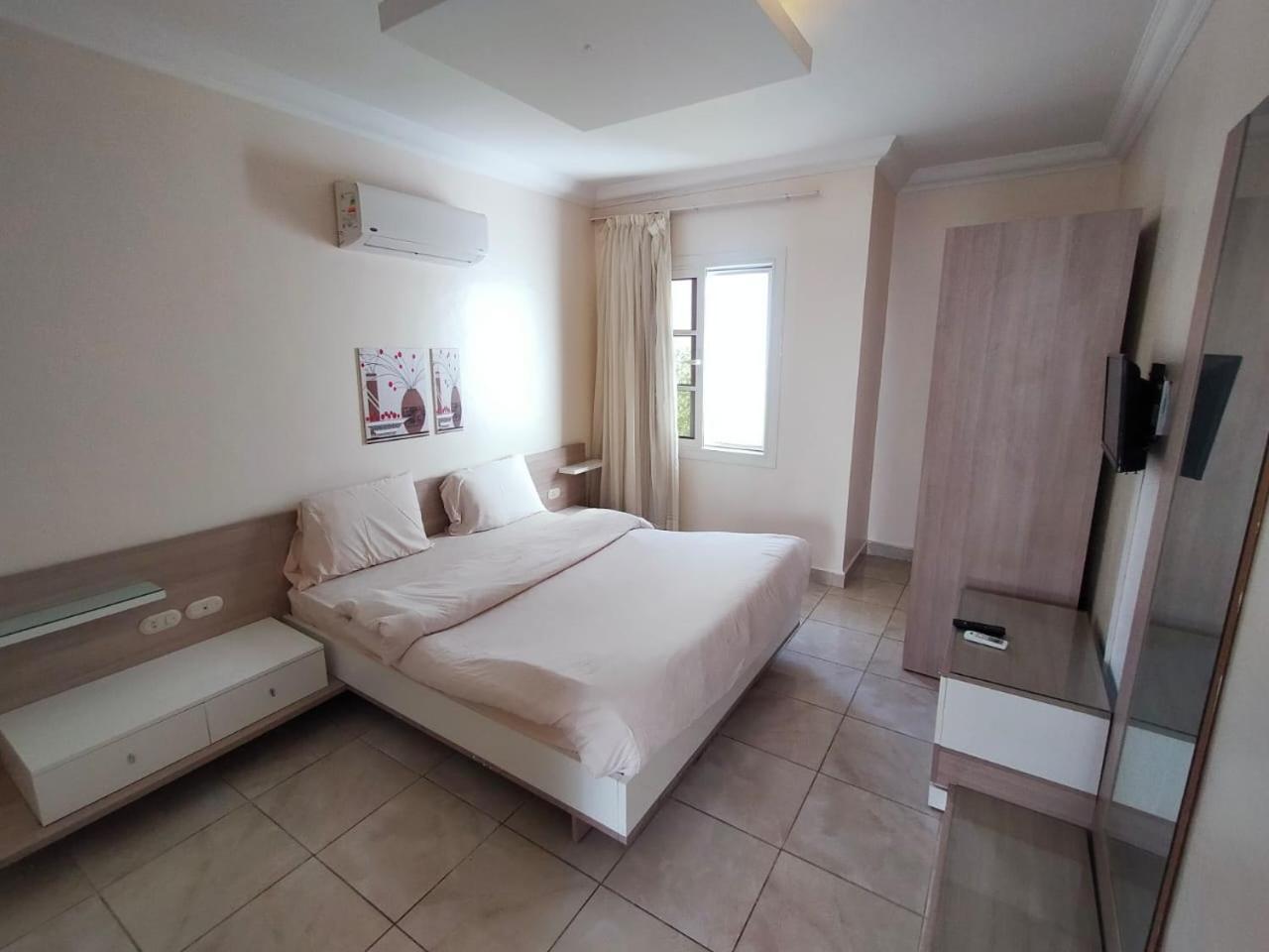 Apartment Delta 103-82 *