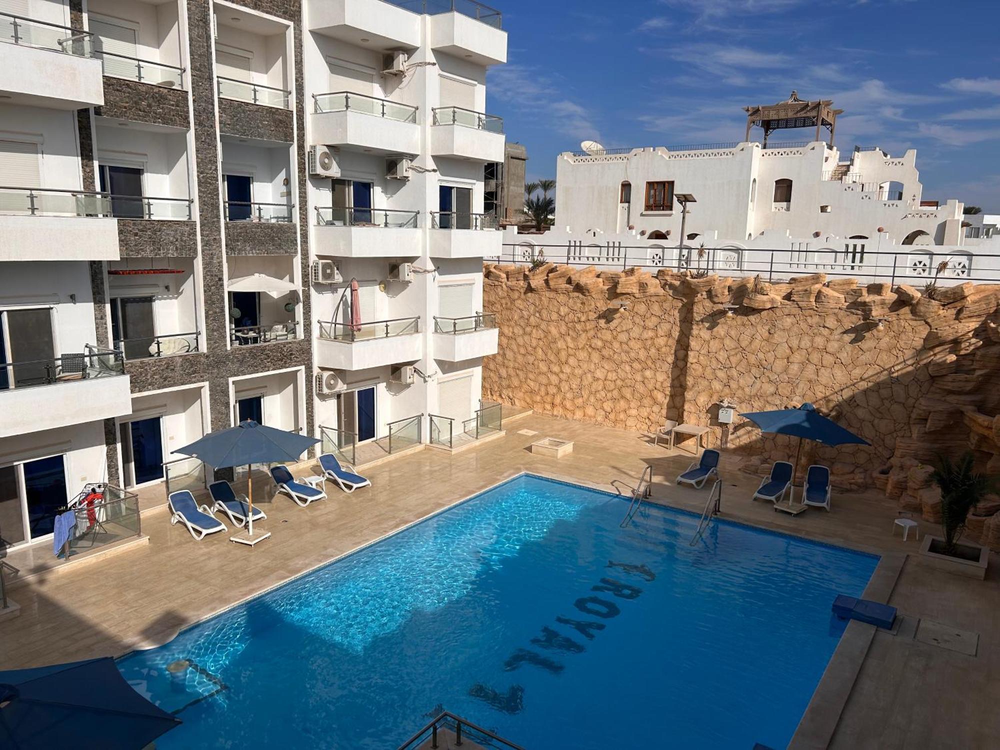 Apartment Beautiful 3-bedroom On The Ground Floor With Personal Backyard Area And Terrace With Direct Pool Access And Pool View Sharm el-Sheikh