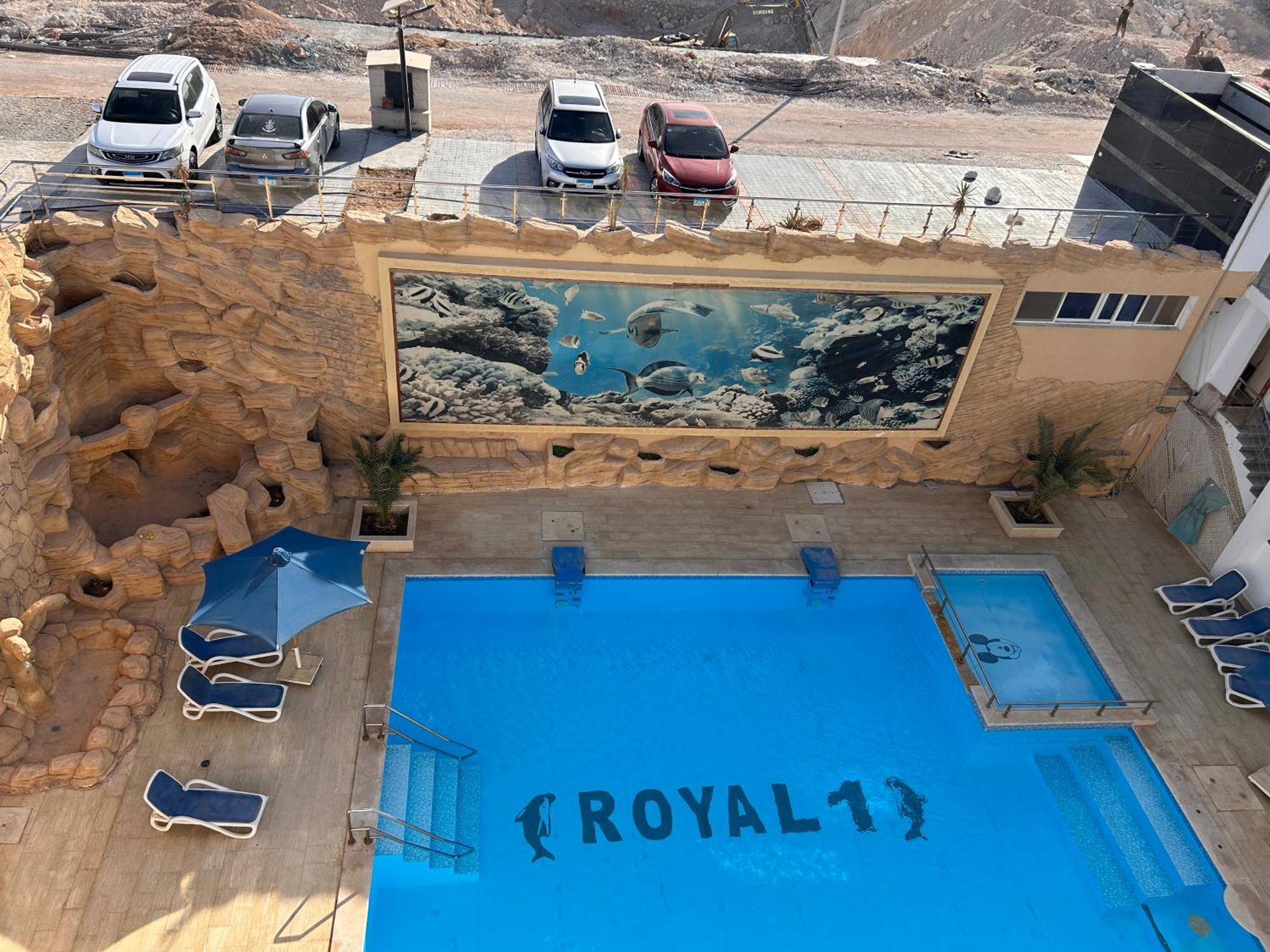 Beautiful 3-bedroom On The Ground Floor With Personal Backyard Area And Terrace With Direct Pool Access And Pool View Apartment Sharm el-Sheikh