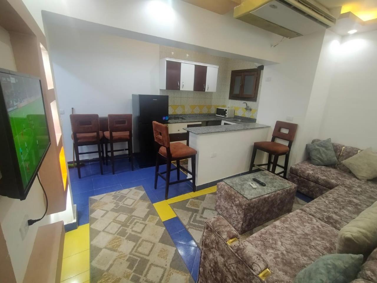 Delta 204-12 Apartment *