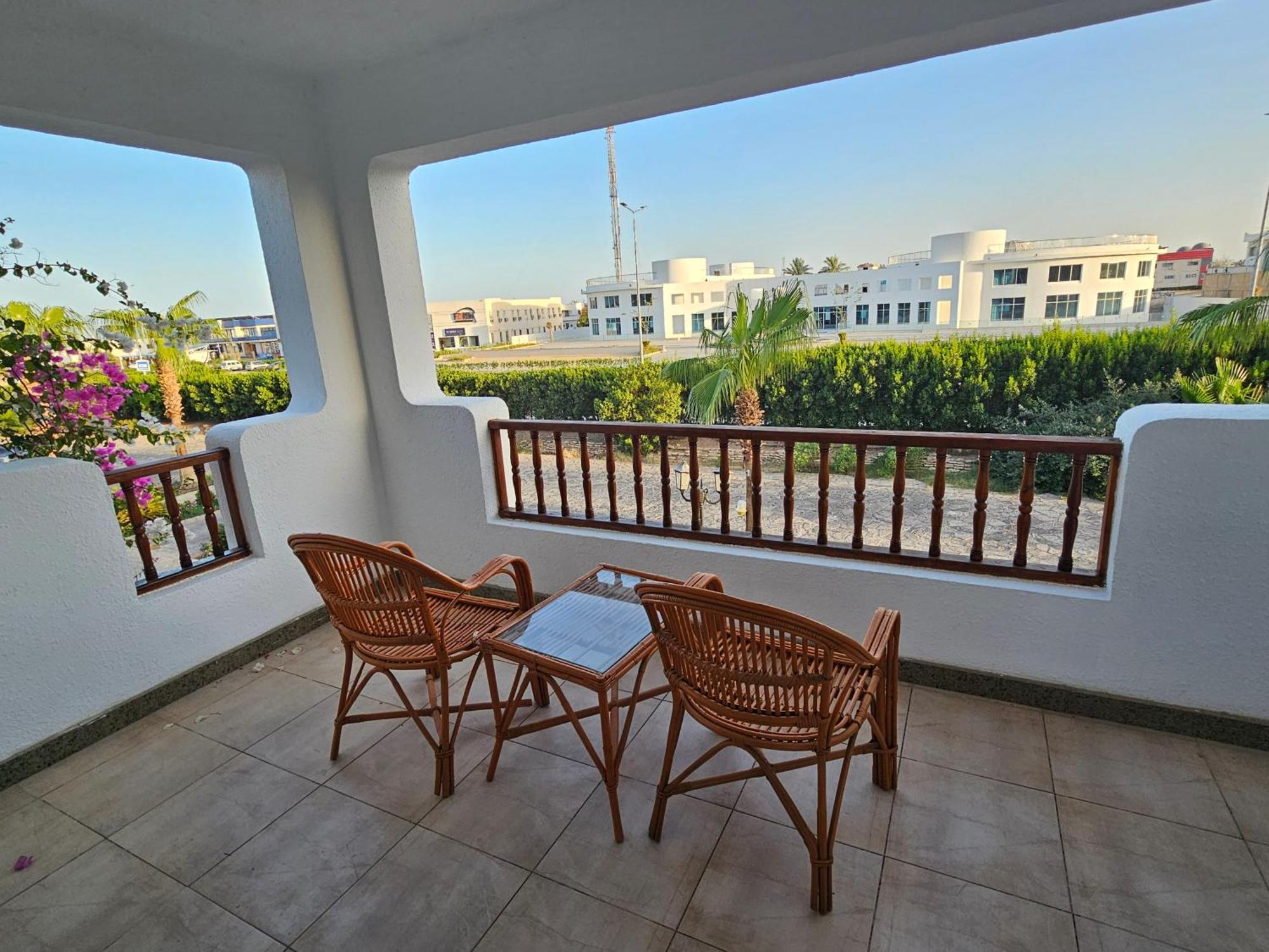 Delta - Swimming Pools Access Apartment