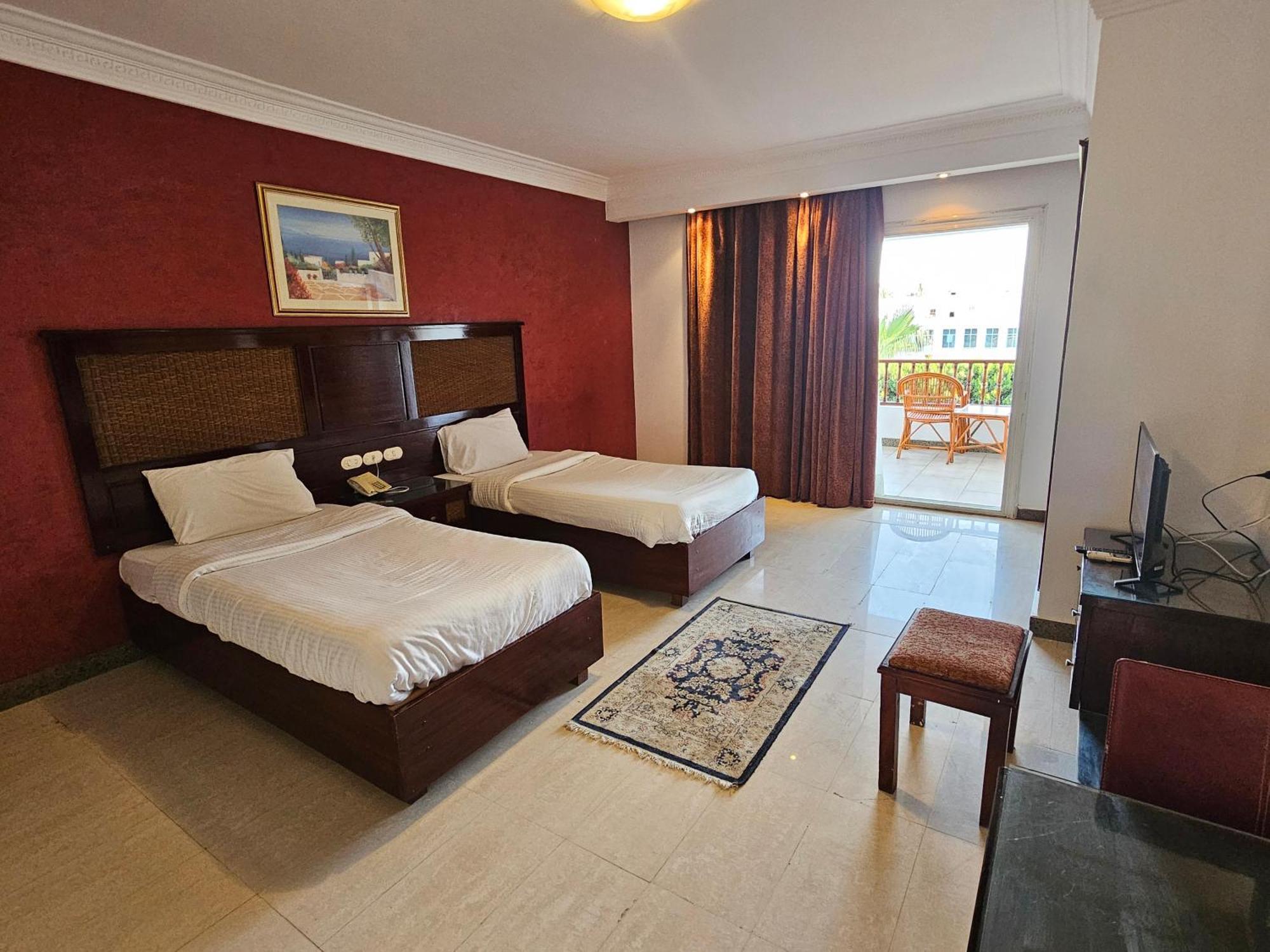 Delta - Swimming Pools Access Apartment *