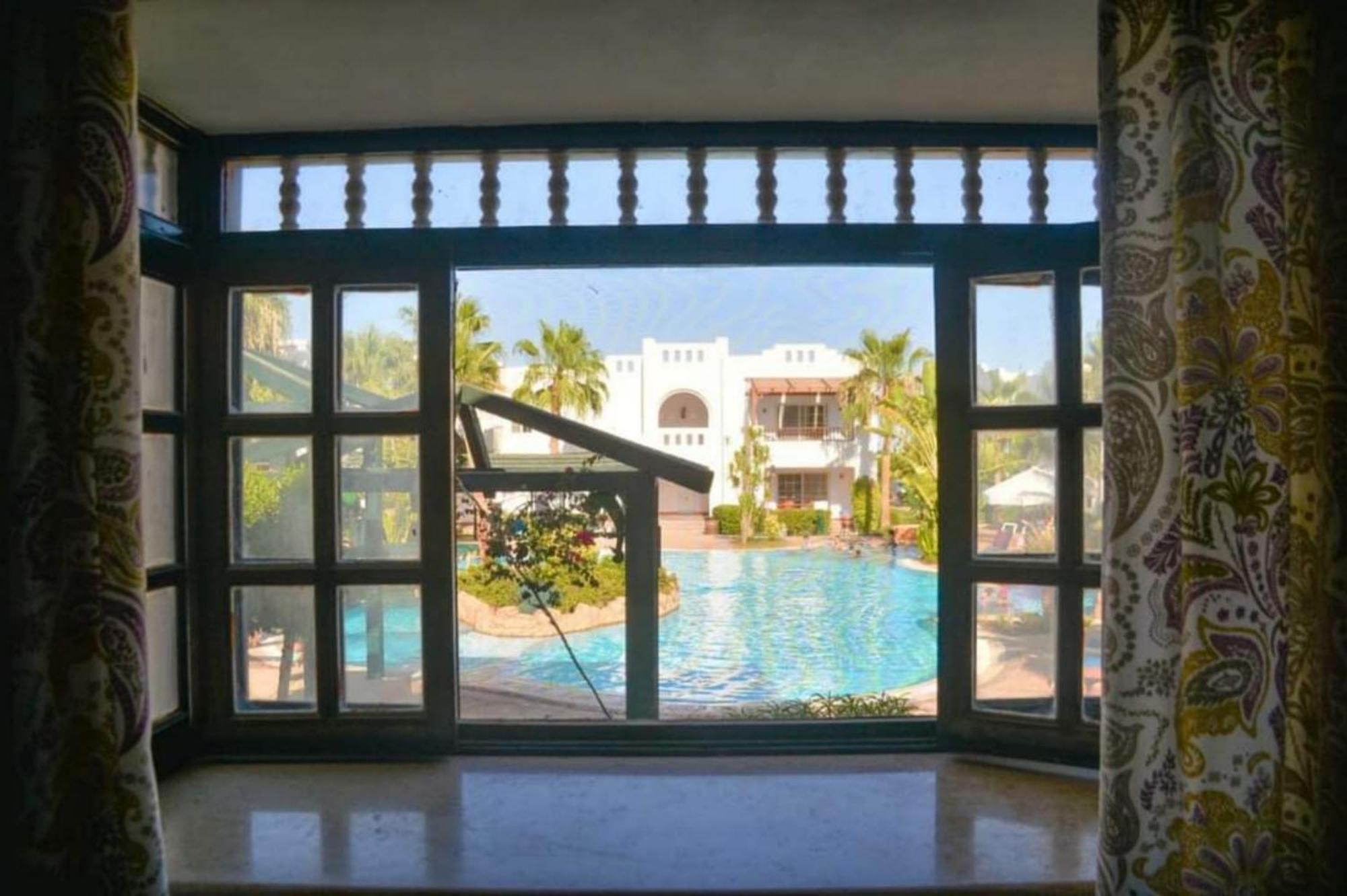 Apartment Delta - Swimming Pools Access