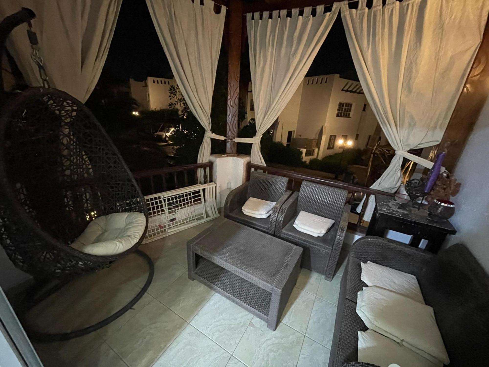 Delta - Swimming Pools Access Apartment