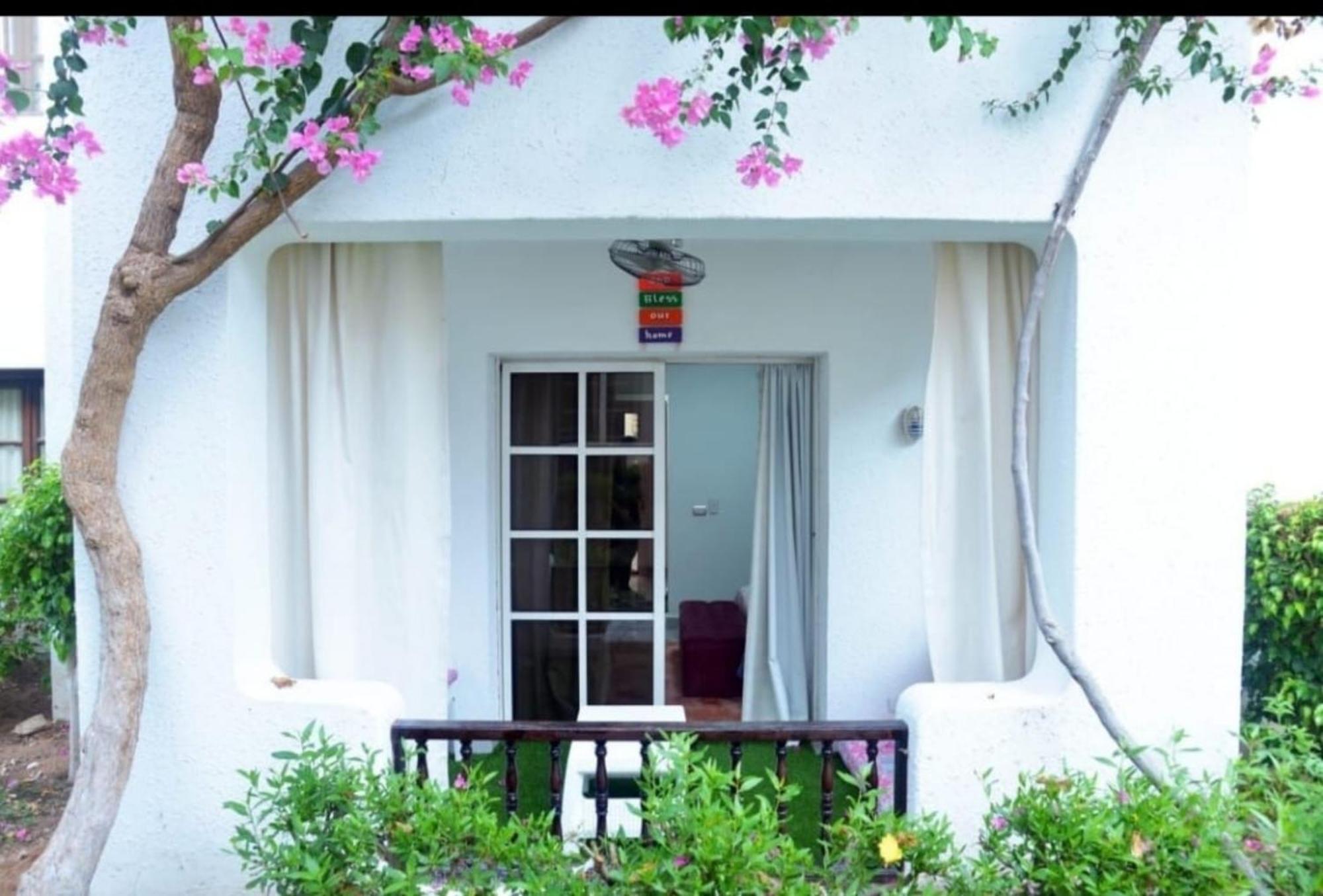 Delta - Swimming Pools Access Apartment