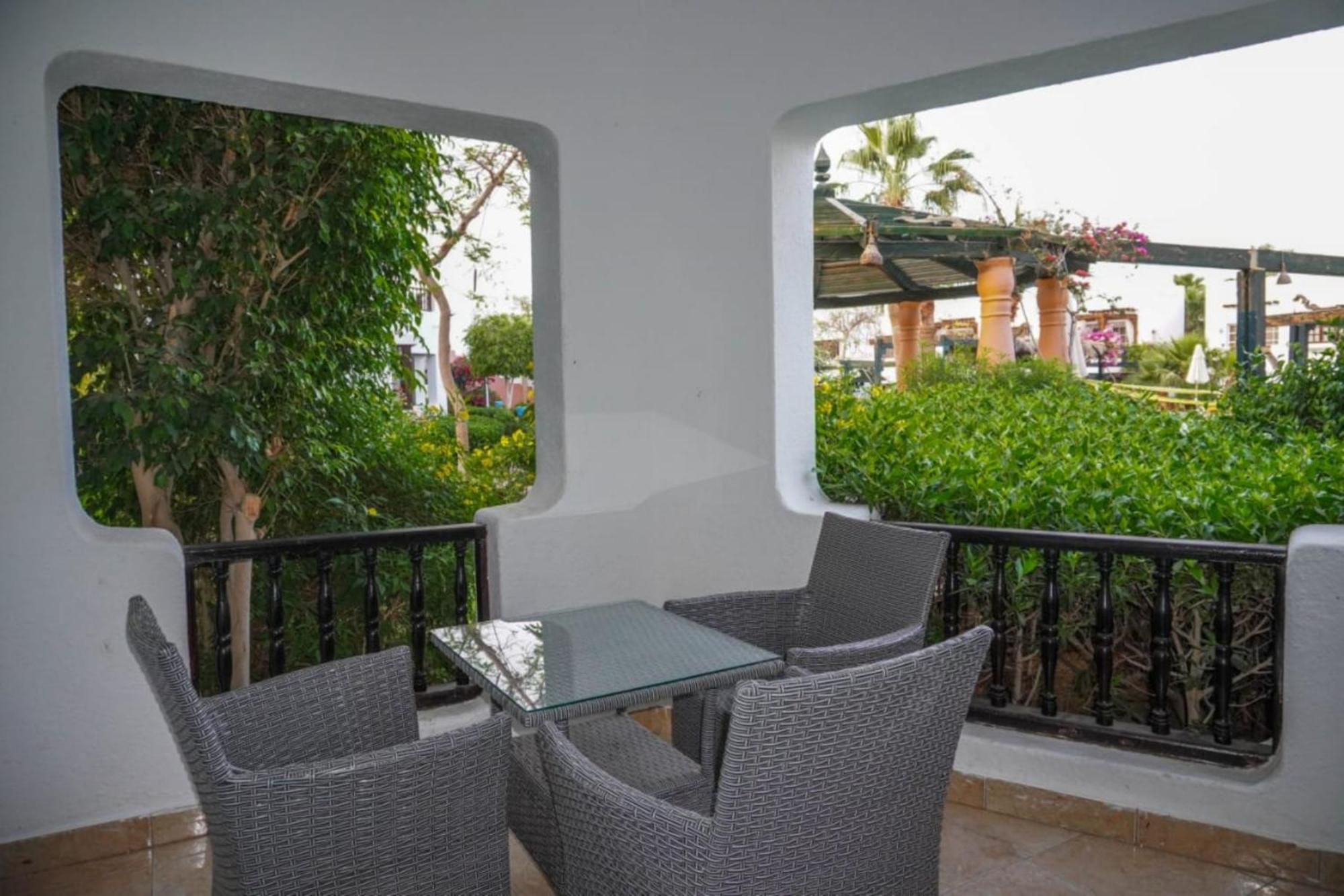 Delta - Swimming Pools Access Apartment
