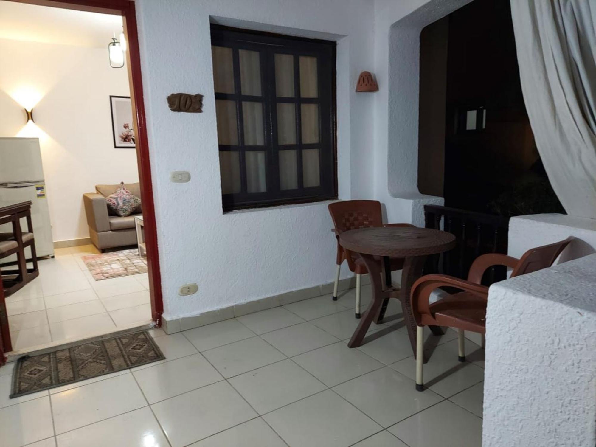 Apartment Delta - Swimming Pools Access
