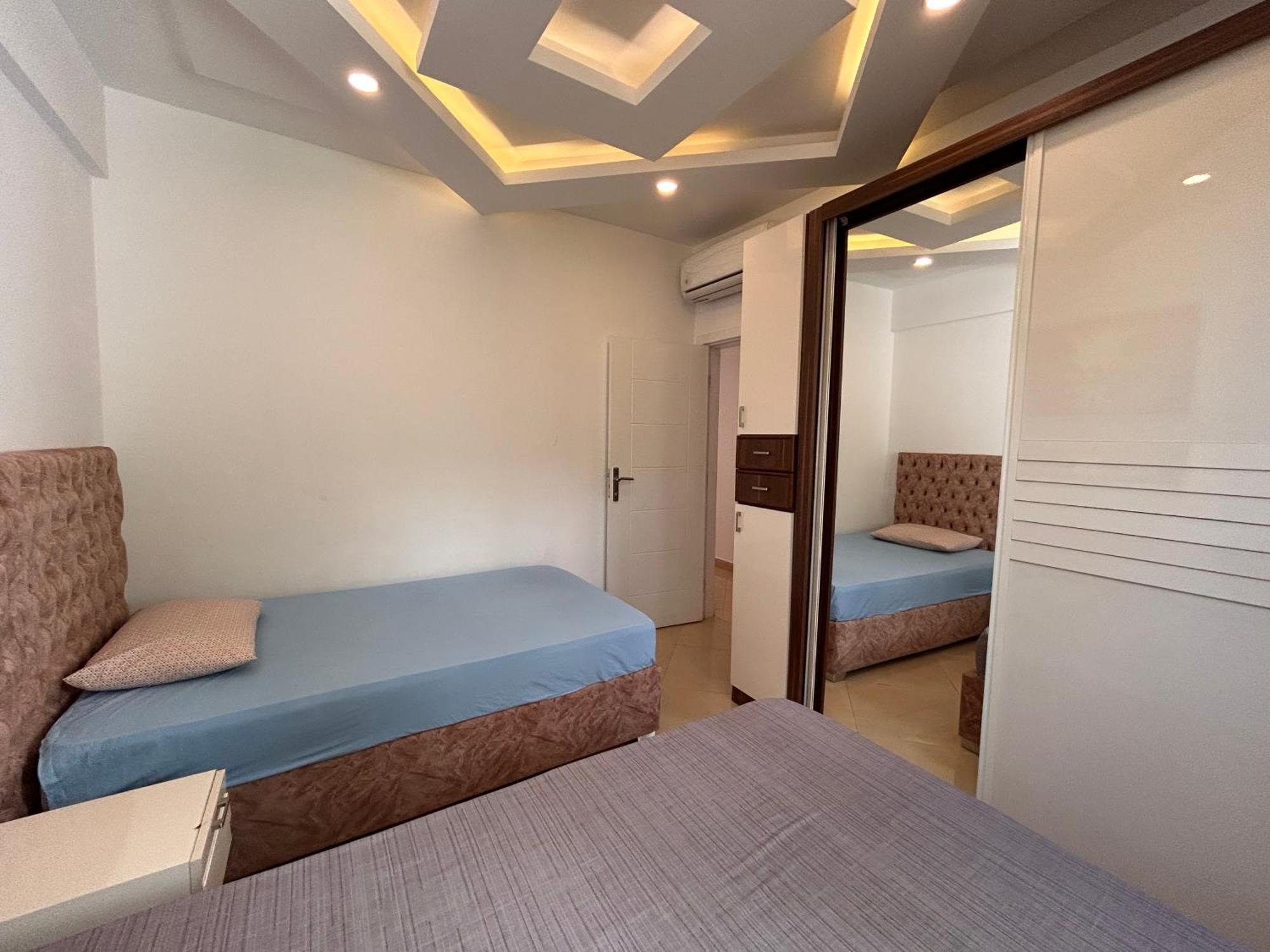 Appartement 3-bedroom On The Ground Floor With Pool View, Personal Garden Area, Backyard, And Free Access In Hills