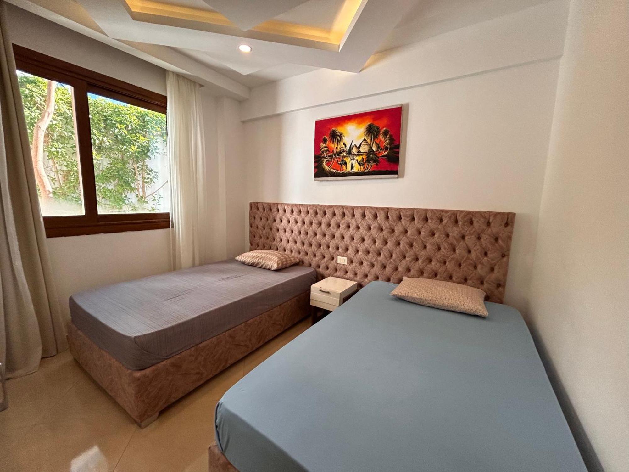 3-bedroom On The Ground Floor With Pool View, Personal Garden Area, Backyard, And Free Access In Hills *