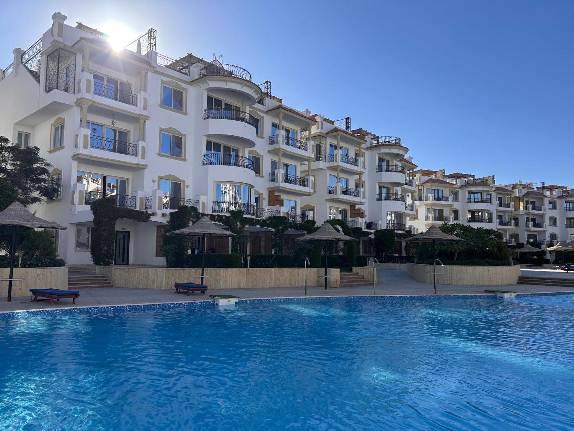 Cosy On The First Floor With Lovely Terrace And Personal Garden Area, Pool View And Free Access In Hills Sharm El-Sheikh