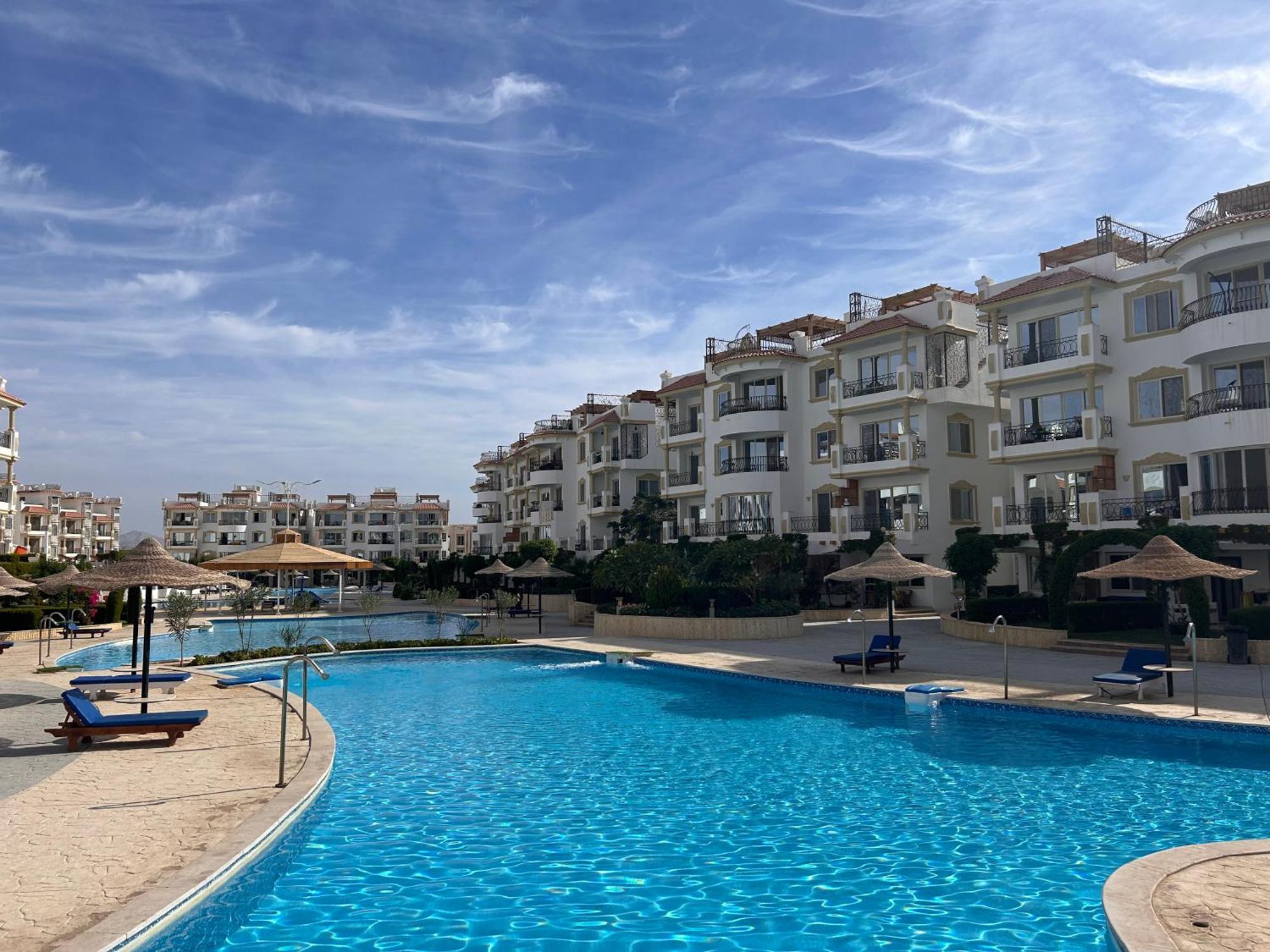 Cosy On The First Floor With Lovely Terrace And Personal Garden Area, Pool View And Free Access In Hills Sharm El-Sheikh