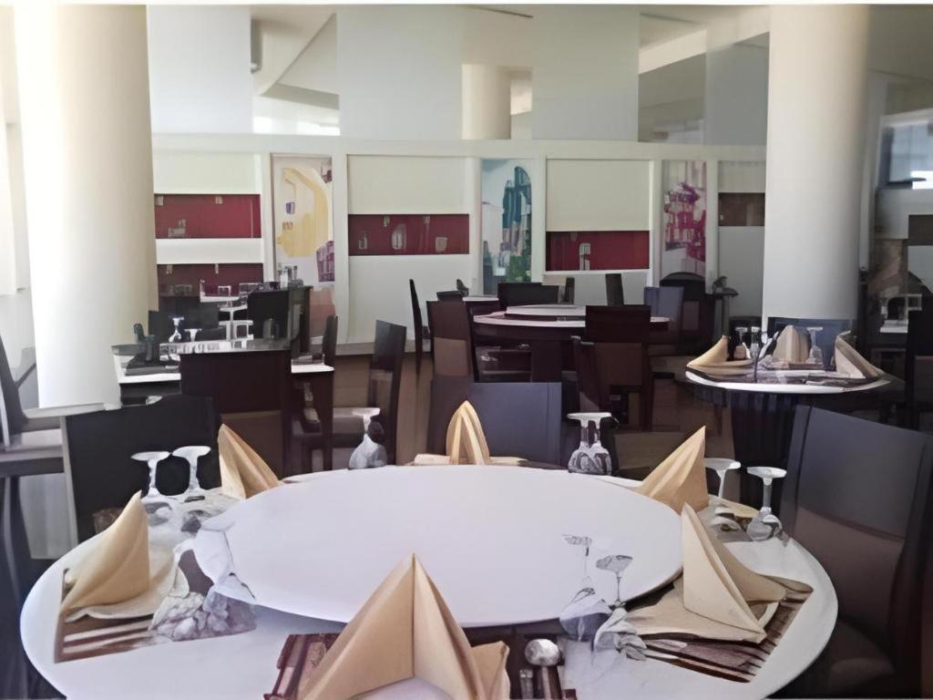 Tiran Hotel