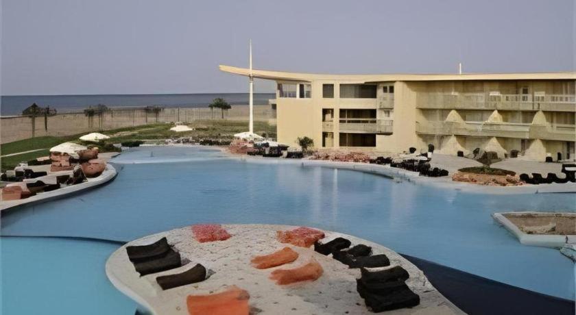Tiran Hotel
