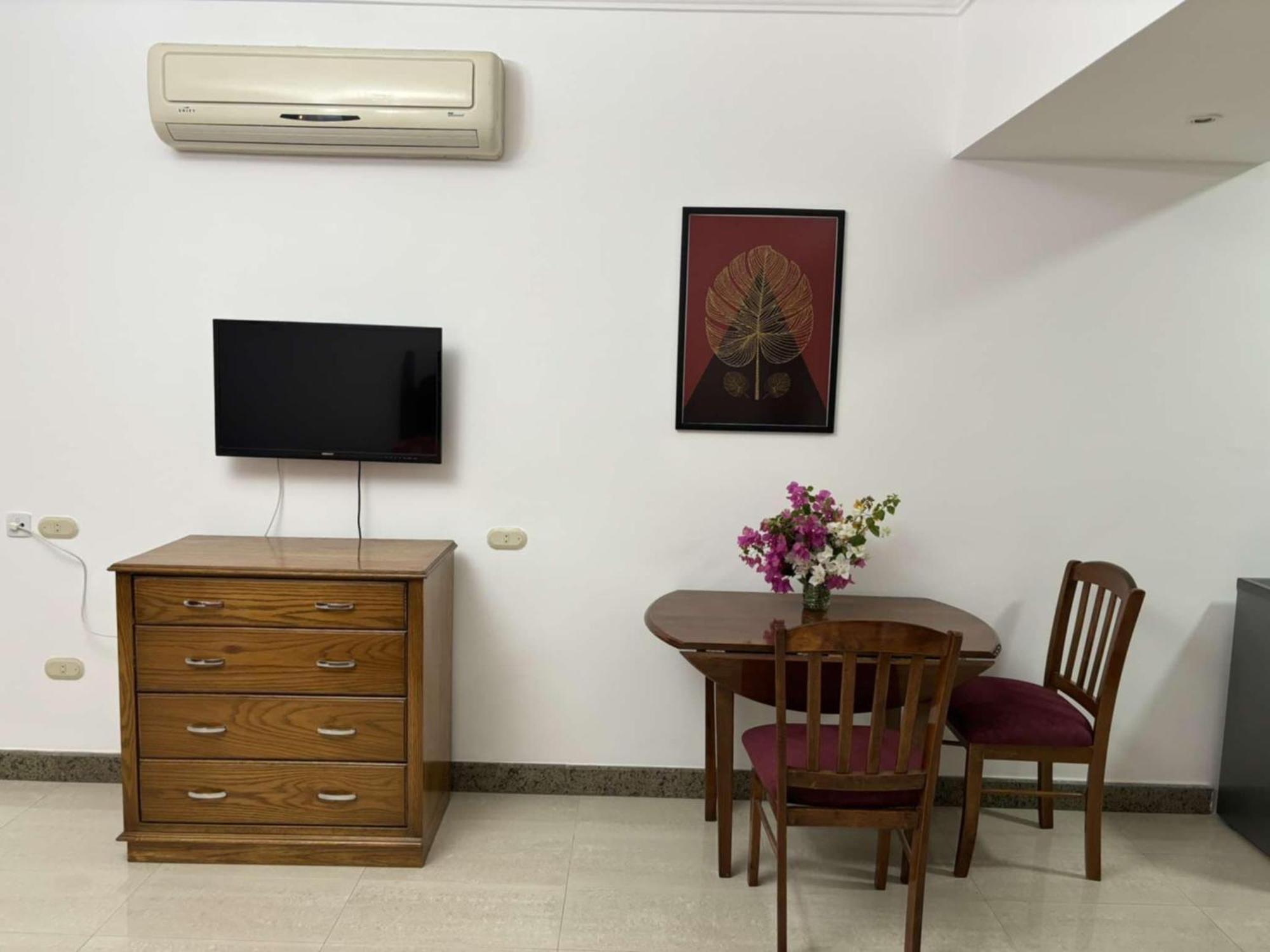 Luxury In Delta Apartment *