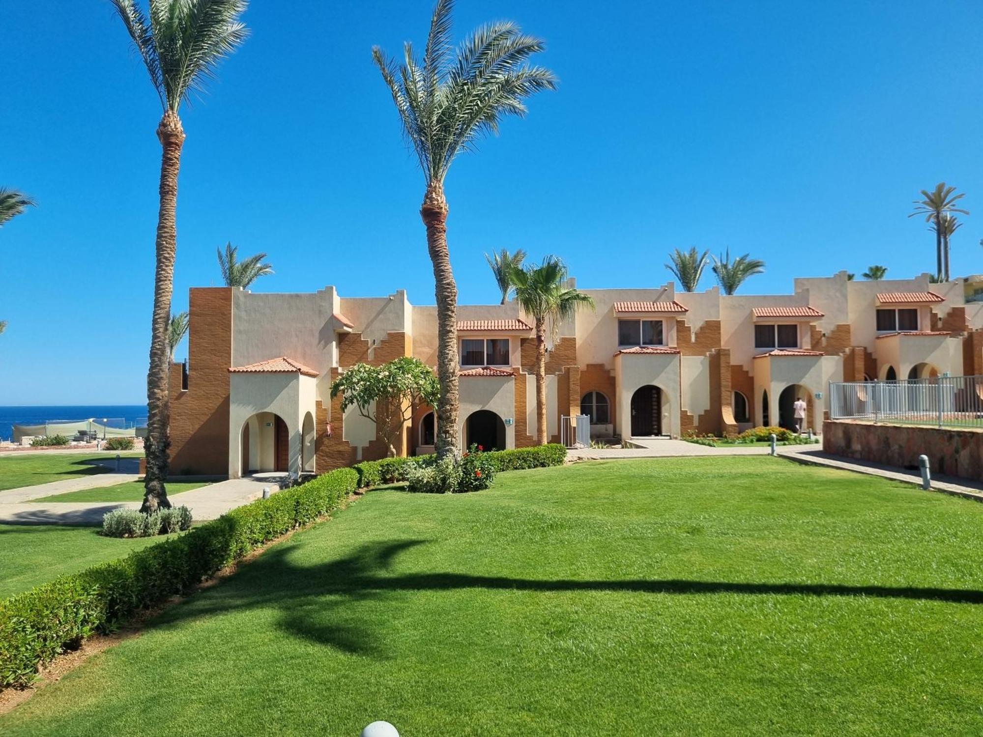 Luxury Duplex, Front Indoor Jacuzzi, Sheikh Apartment *