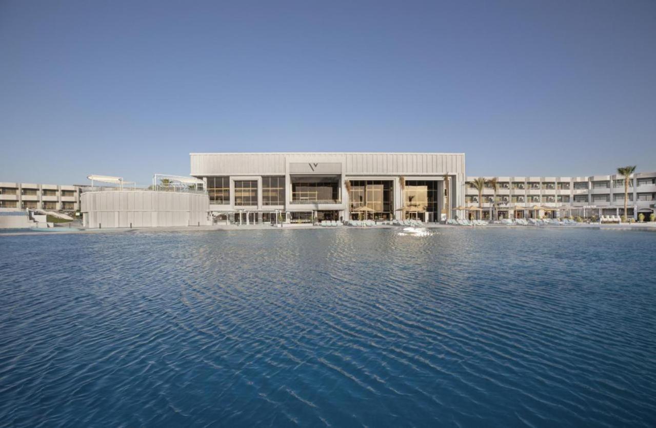 Luxury Duplex, Front Indoor Jacuzzi, Sheikh *