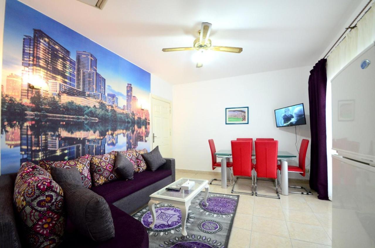 Luxury In Delta Apartment
