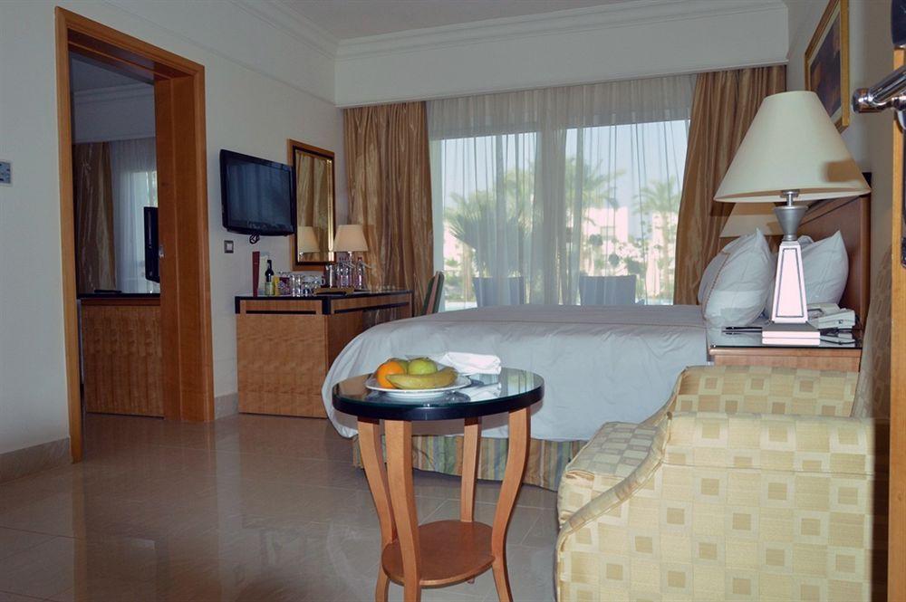 Resort Le Royal Aqua Park 5*