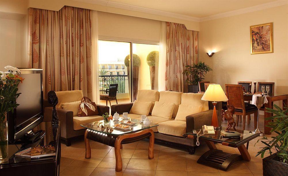 Xperience Kiroseiz Premier Hotel