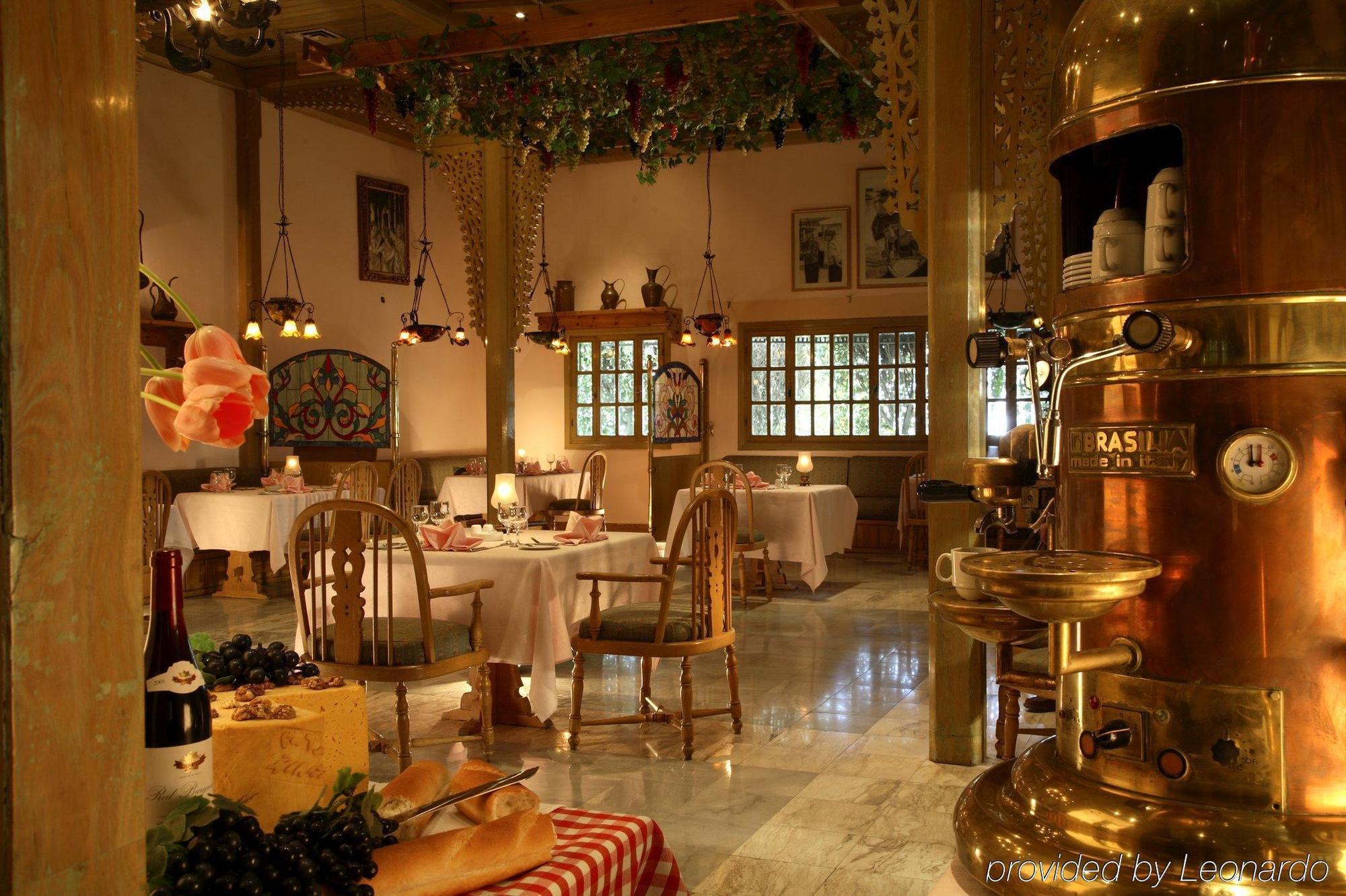 Royal & Casino Resort 5*