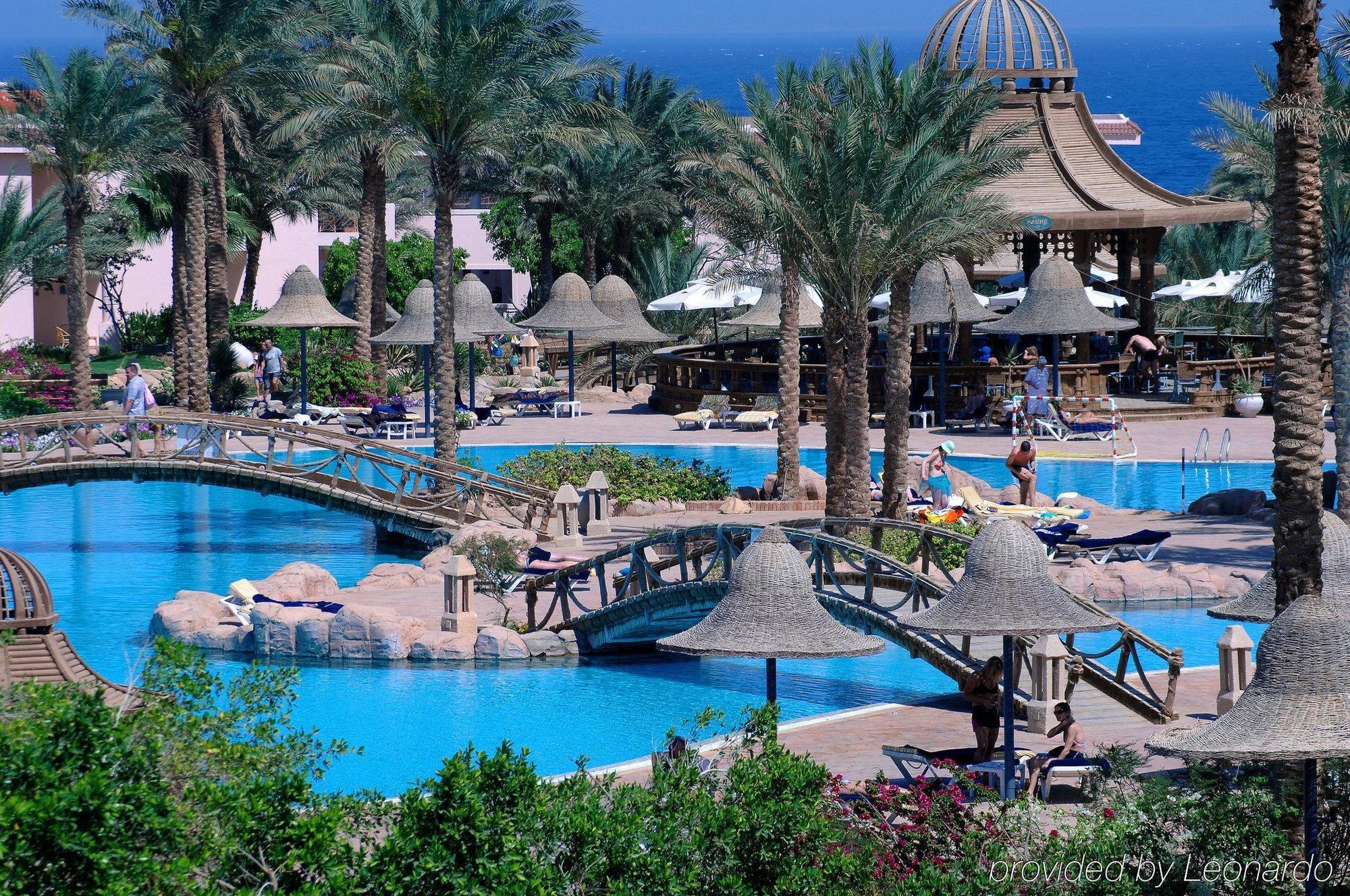 Resort Parrotel Beach