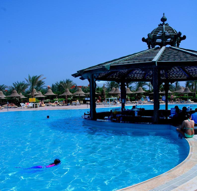Parrotel Aqua Park
