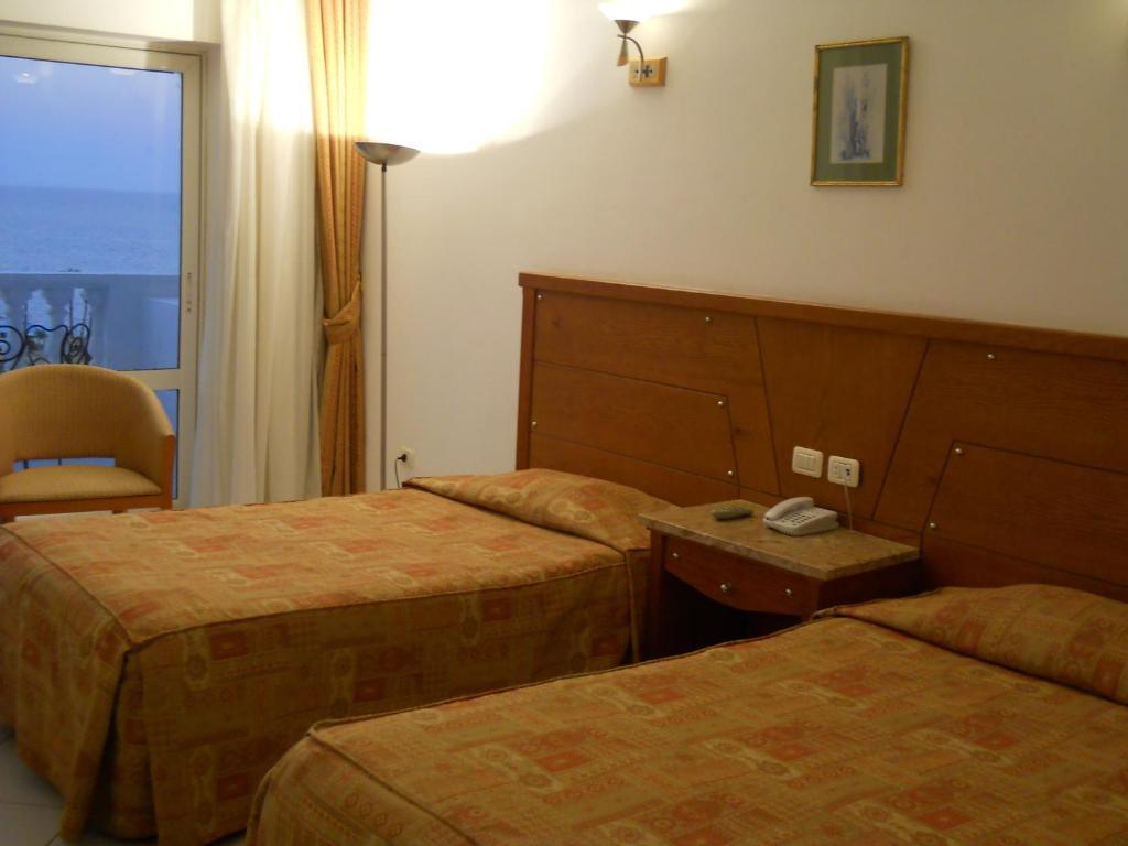 Royal Paradise Hotel 4*