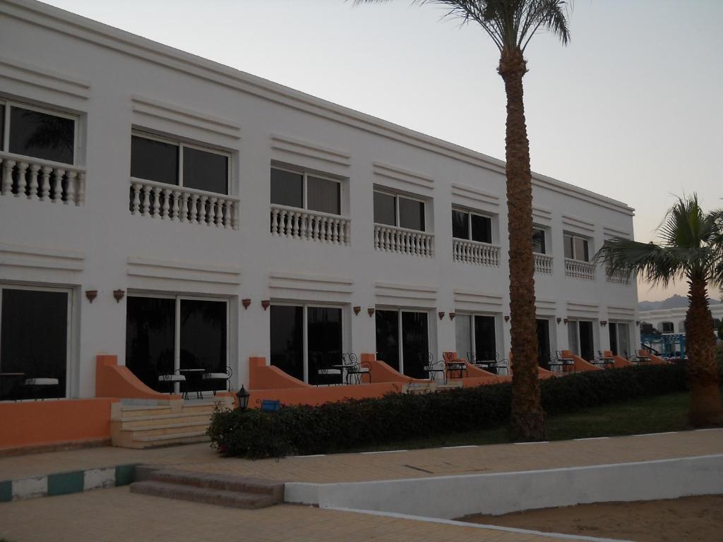 Royal Paradise Hotel 4*